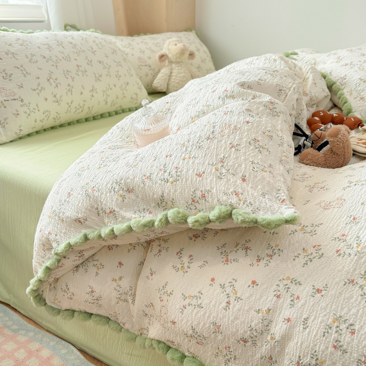 91家纺网 家纺一手货源 找家纺 N先生+V 13814689556 发大图/买家秀 2026新款A类毛球花边泡芙纱四件套 春日花语