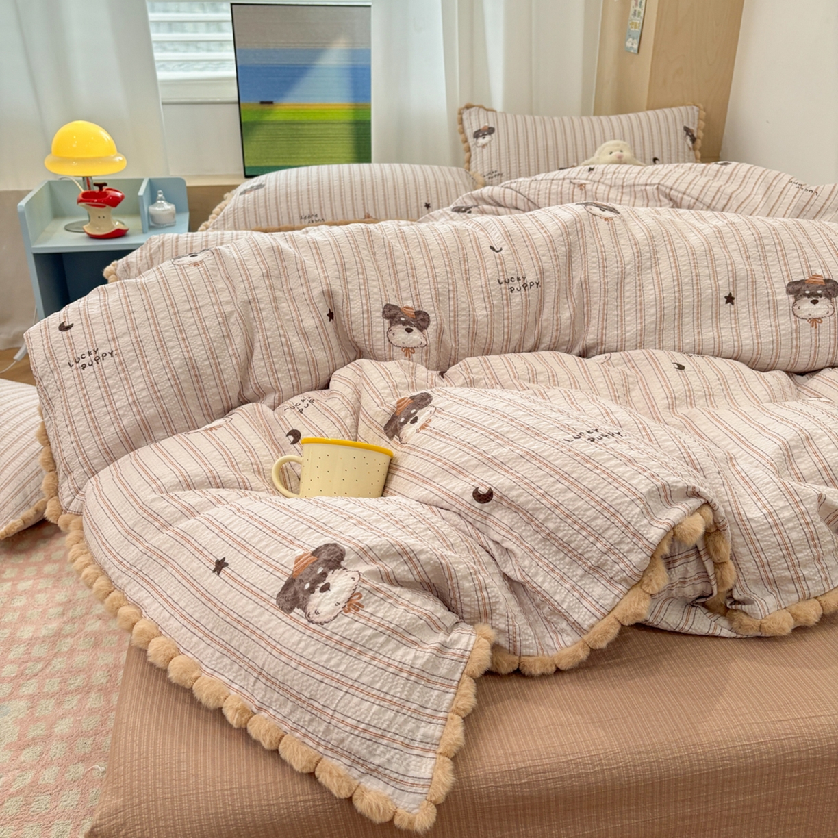 91家纺网 家纺一手货源 找家纺 N先生+V 13814689556 发大图/买家秀 2026新款A类毛球花边泡芙纱四件套 雪纳瑞