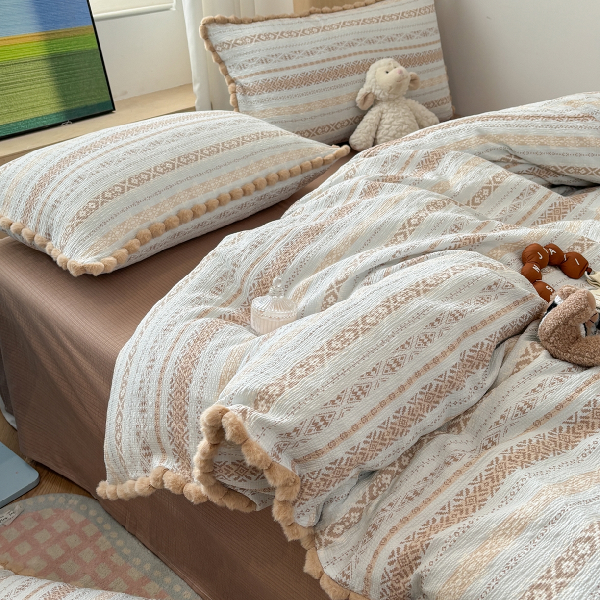 91家纺网 家纺一手货源 找家纺 N先生+V 13814689556 发大图/买家秀 2026新款A类毛球花边泡芙纱四件套 遇见