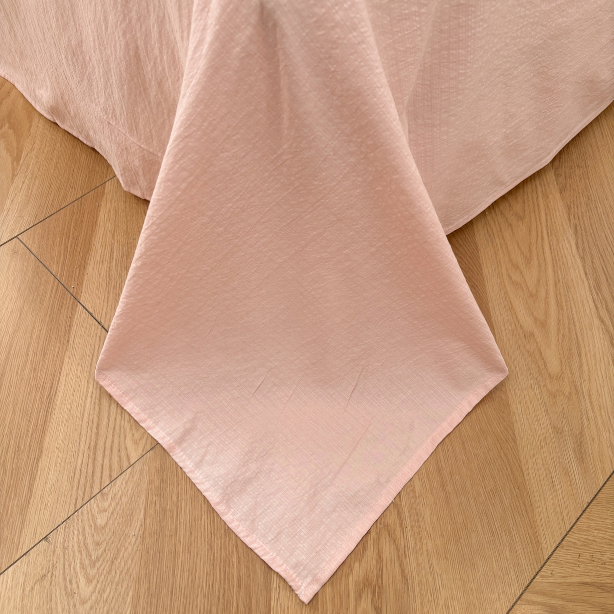 91家纺网 家纺一手货源 找家纺 N先生+V 13814689556 发大图/买家秀 2026新款A类毛球花边泡芙纱四件套 樱桃密语