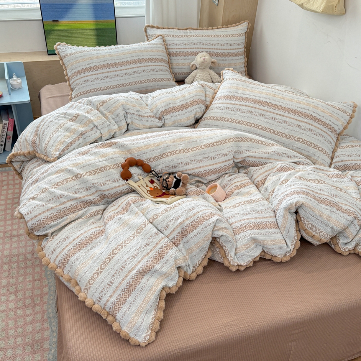 91家纺网 家纺一手货源 找家纺 N先生+V 13814689556 发大图/买家秀 2026新款A类毛球花边泡芙纱四件套 遇见