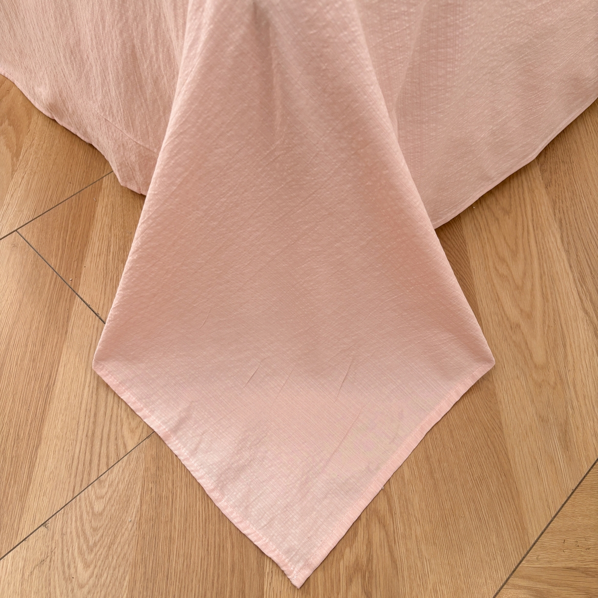 91家纺网 家纺一手货源 找家纺 N先生+V 13814689556 发大图/买家秀 2026新款A类毛球花边泡芙纱四件套 可可甜心