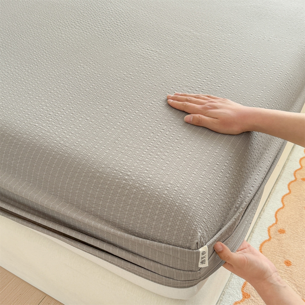 91家纺网 家纺一手货源 找家纺 优眠坊 2026春夏新款泡芙纱印花单床笠 床笠单件 陨石灰-单层