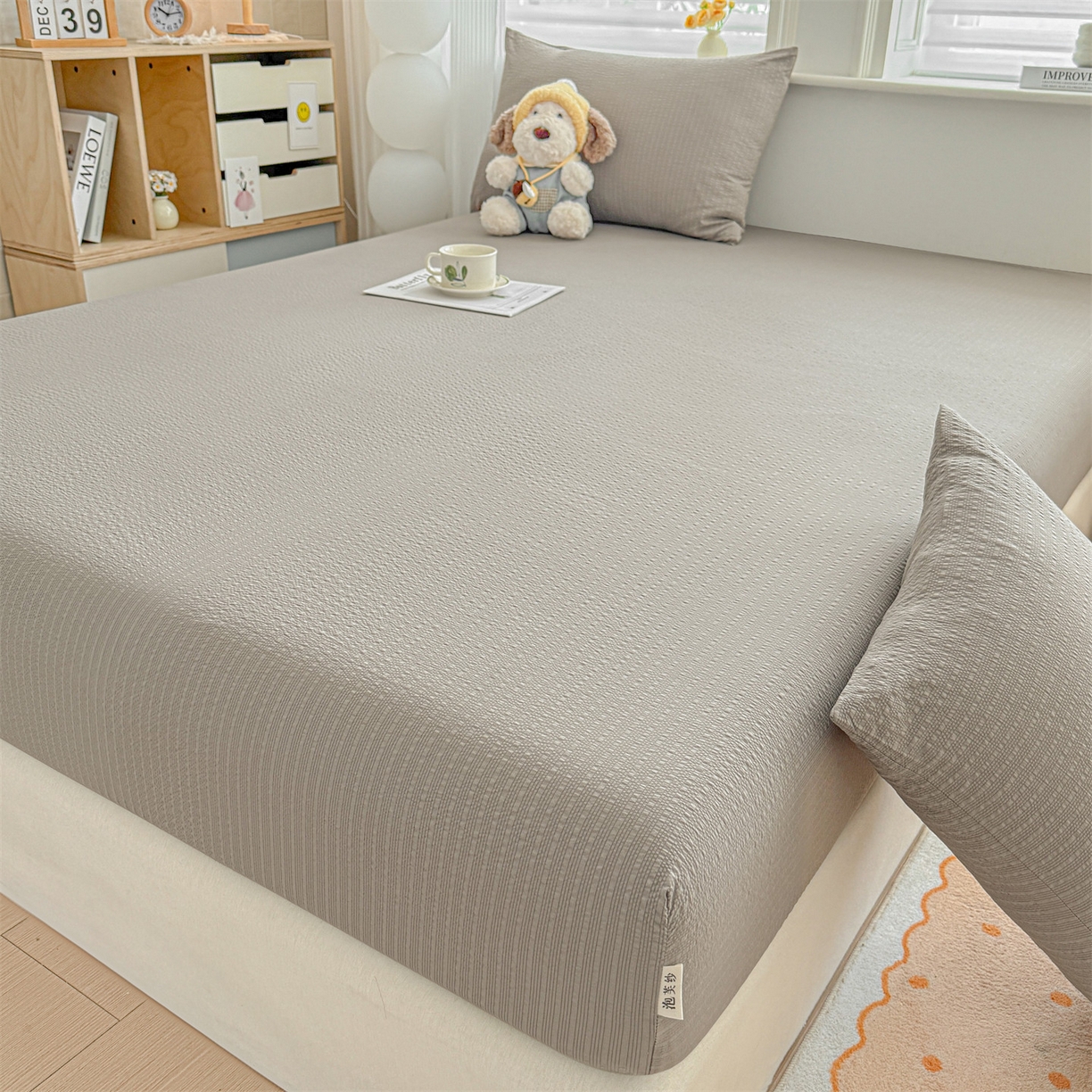 91家纺网 家纺一手货源 找家纺 优眠坊 2026春夏新款泡芙纱印花单床笠 床笠单件 陨石灰-单层