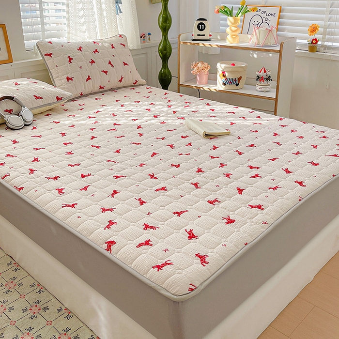 91家纺网 家纺一手货源 找家纺 小桃姐家纺 2026新款泡芙夹棉单床笠床笠单件 鸿运小马