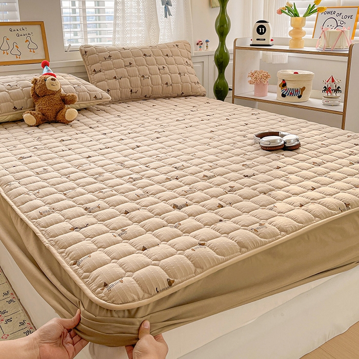 小桃姐家纺 2026新款泡芙夹棉单床笠床笠单件 奶咖腊肠犬