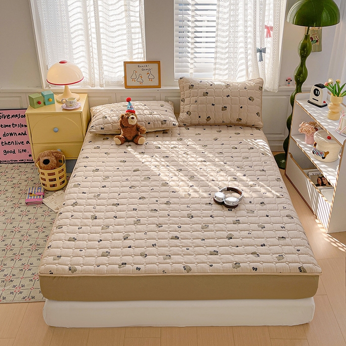 91家纺网 家纺一手货源 找家纺 小桃姐家纺 2026新款泡芙夹棉单床笠床笠单件 奶咖Kitty