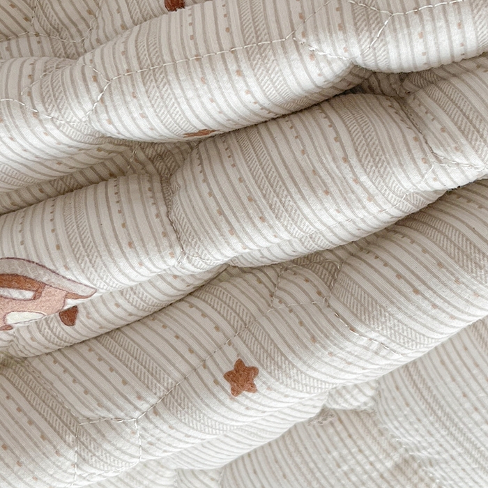 91家纺网 家纺一手货源 找家纺 小桃姐家纺 2026新款泡芙夹棉单床笠床笠单件 咖条木马记