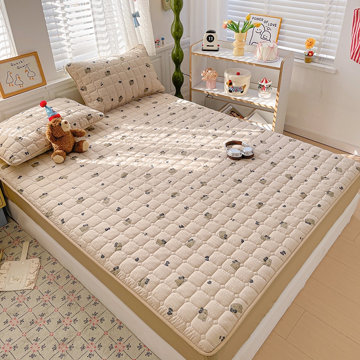 91家纺网 家纺一手货源 找家纺 小桃姐家纺 2026新款泡芙夹棉单床笠床笠单件 奶咖Kitty