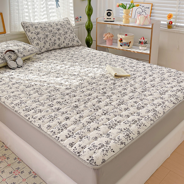 91家纺网 家纺一手货源 找家纺 小桃姐家纺 2026新款泡芙夹棉单床笠床笠单件 墨影蔷薇