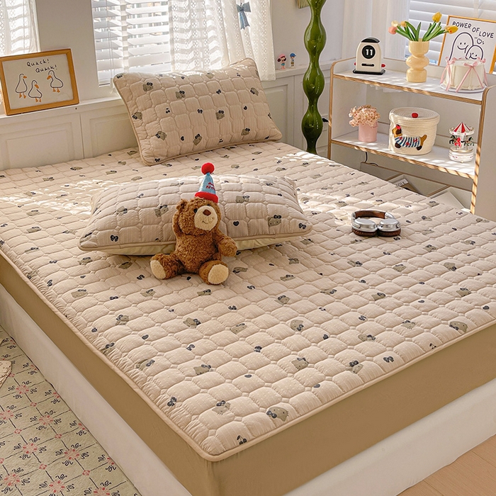 91家纺网 家纺一手货源 找家纺 小桃姐家纺 2026新款泡芙夹棉单床笠床笠单件 奶咖Kitty