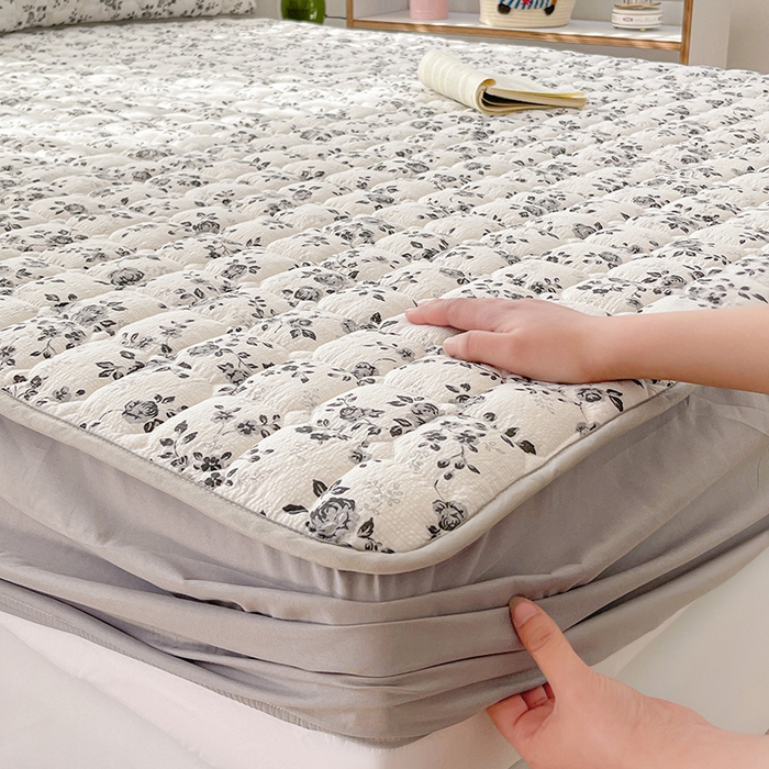 91家纺网 家纺一手货源 找家纺 小桃姐家纺 2026新款泡芙夹棉单床笠床笠单件 墨影蔷薇