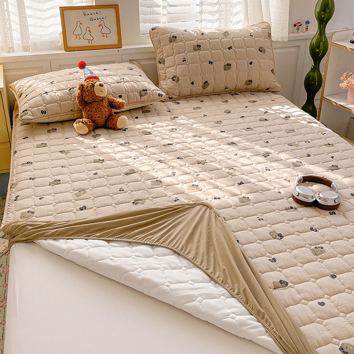 91家纺网 家纺一手货源 找家纺 小桃姐家纺 2026新款泡芙夹棉单床笠床笠单件 奶咖Kitty