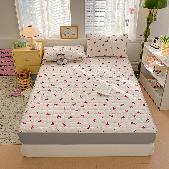 91家纺网 家纺一手货源 找家纺 小桃姐家纺 2026新款泡芙夹棉单床笠床笠单件 鸿运小马