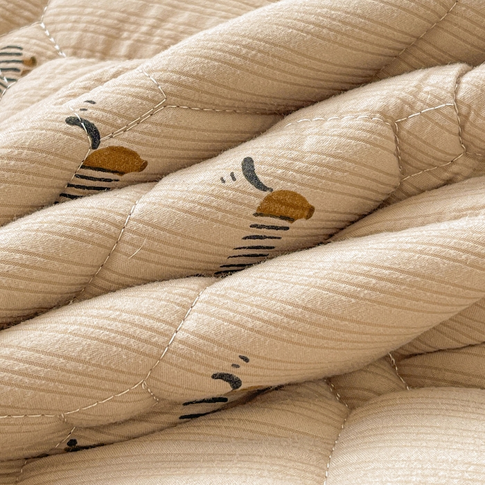 91家纺网 家纺一手货源 找家纺 小桃姐家纺 2026新款泡芙夹棉单床笠床笠单件 奶咖腊肠犬