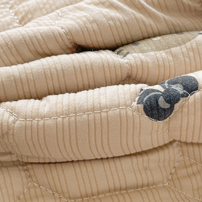 91家纺网 家纺一手货源 找家纺 小桃姐家纺 2026新款泡芙夹棉单床笠床笠单件 奶咖Kitty