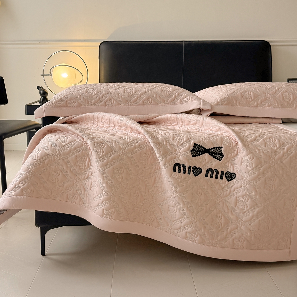 91家纺网 家纺一手货源 找家纺 （总）织雅漫 2026新款刺绣实拍爆款凉豆豆凉席100%PE乙伦绣花可水洗床席席子