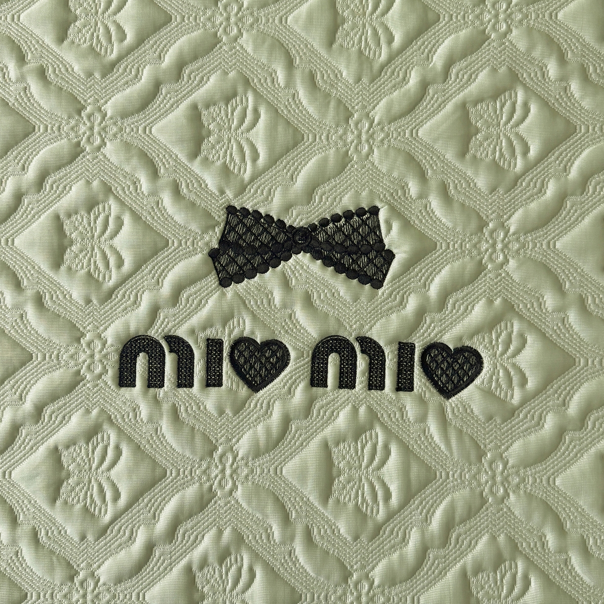 91家纺网 家纺一手货源 找家纺 （总）织雅漫 2026新款刺绣实拍爆款凉豆豆凉席100%PE乙伦绣花可水洗床席席子