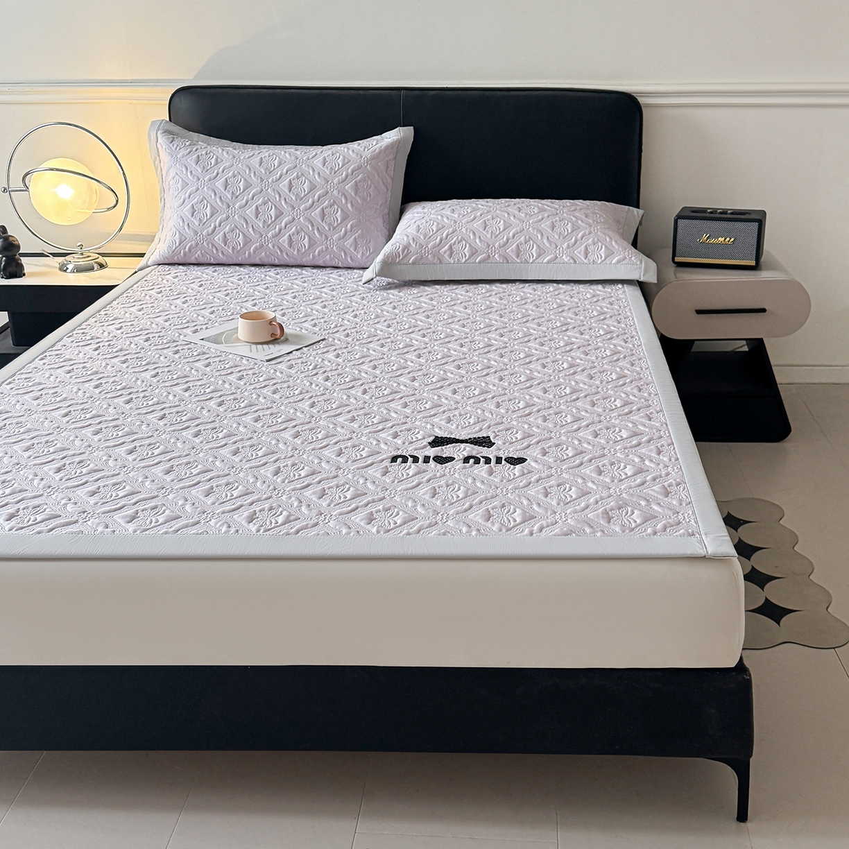 91家纺网 家纺一手货源 找家纺 织雅漫 2026新款刺绣实拍爆款凉豆豆凉席100%PE乙伦绣花可水洗床席席子 蝶韵 冰雾紫