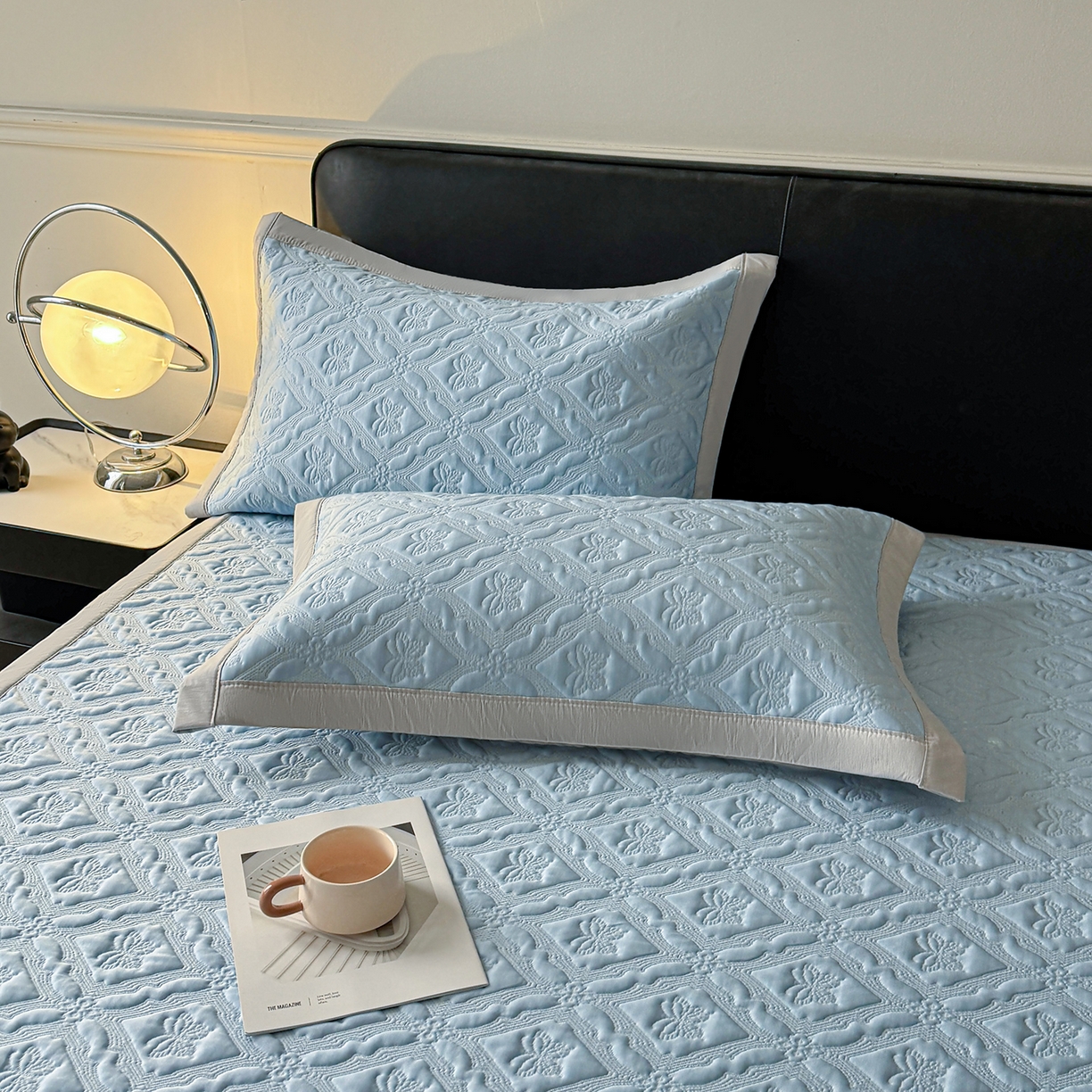 91家纺网 家纺一手货源 找家纺 织雅漫 2026新款刺绣实拍爆款凉豆豆凉席100%PE乙伦绣花可水洗床席席子 蝶韵 冰雾蓝