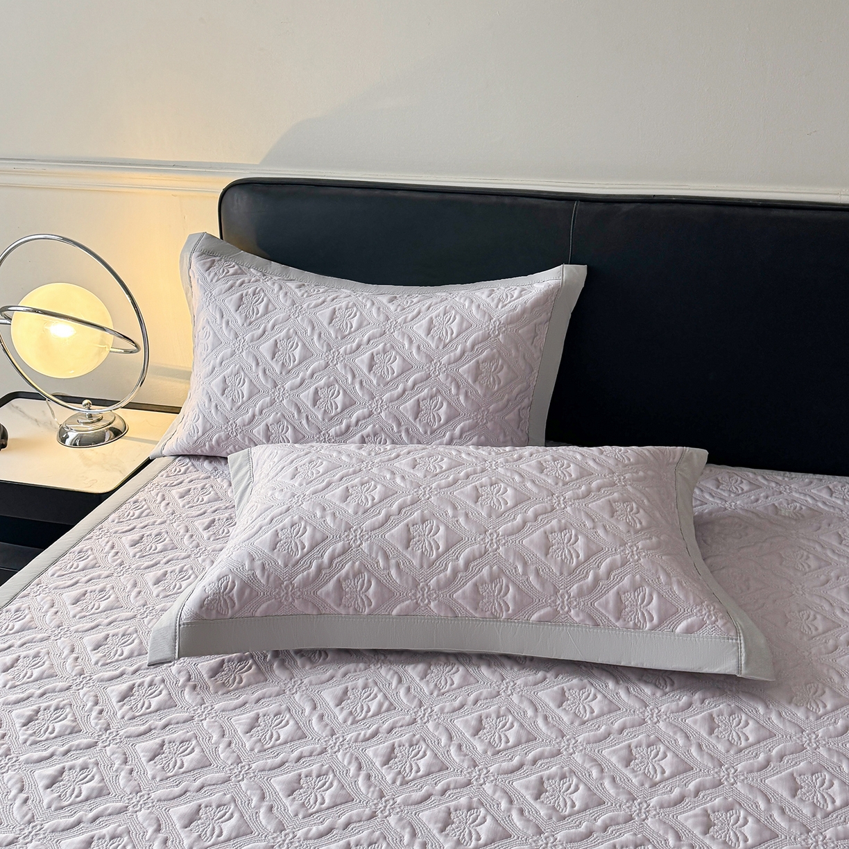 91家纺网 家纺一手货源 找家纺 织雅漫 2026新款刺绣实拍爆款凉豆豆凉席100%PE乙伦绣花可水洗床席席子 蝶韵 冰雾紫