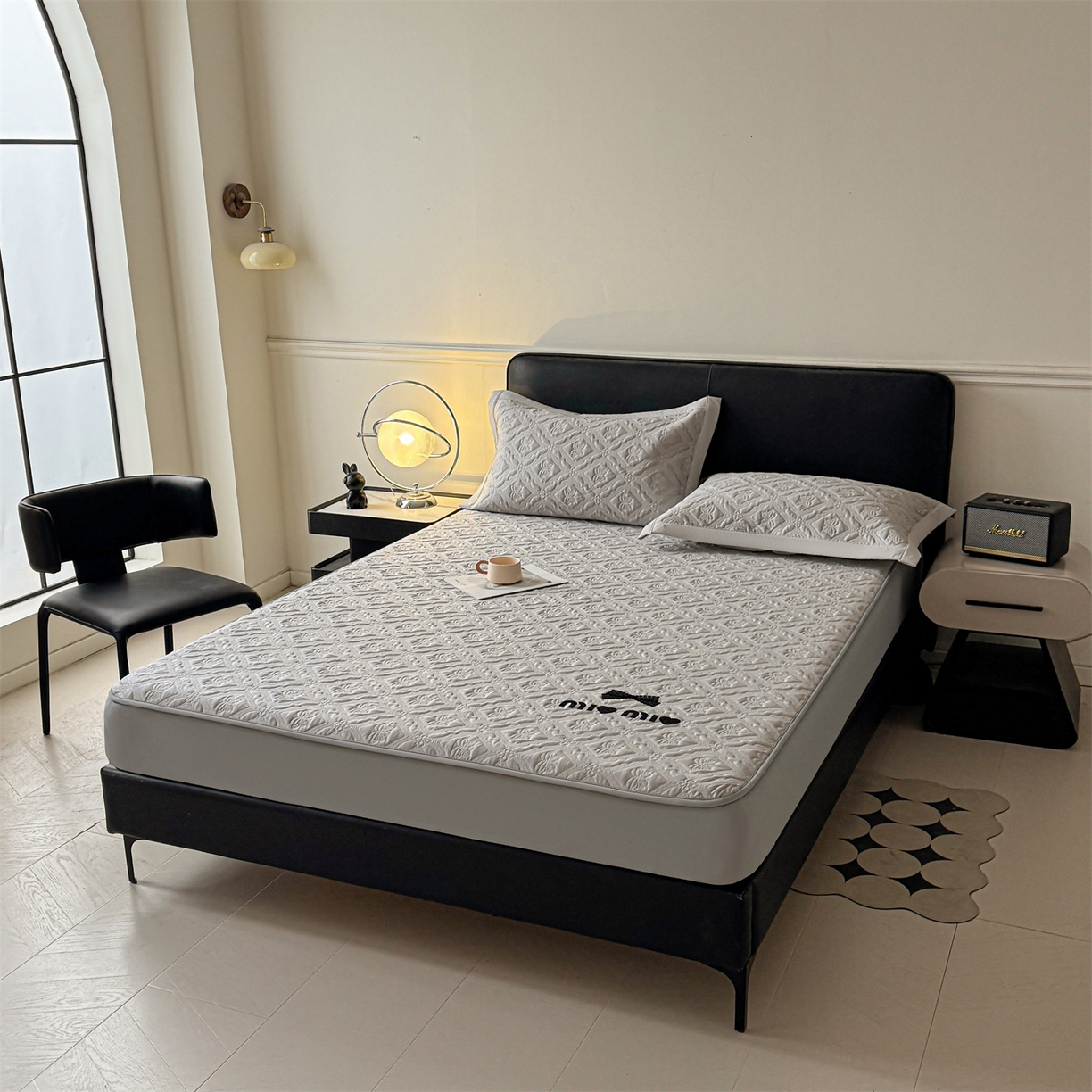 91家纺网 家纺一手货源 找家纺 织雅漫 21026春夏新款绣花凉席席子-床笠款 蝶韵 冰浅灰-床笠款