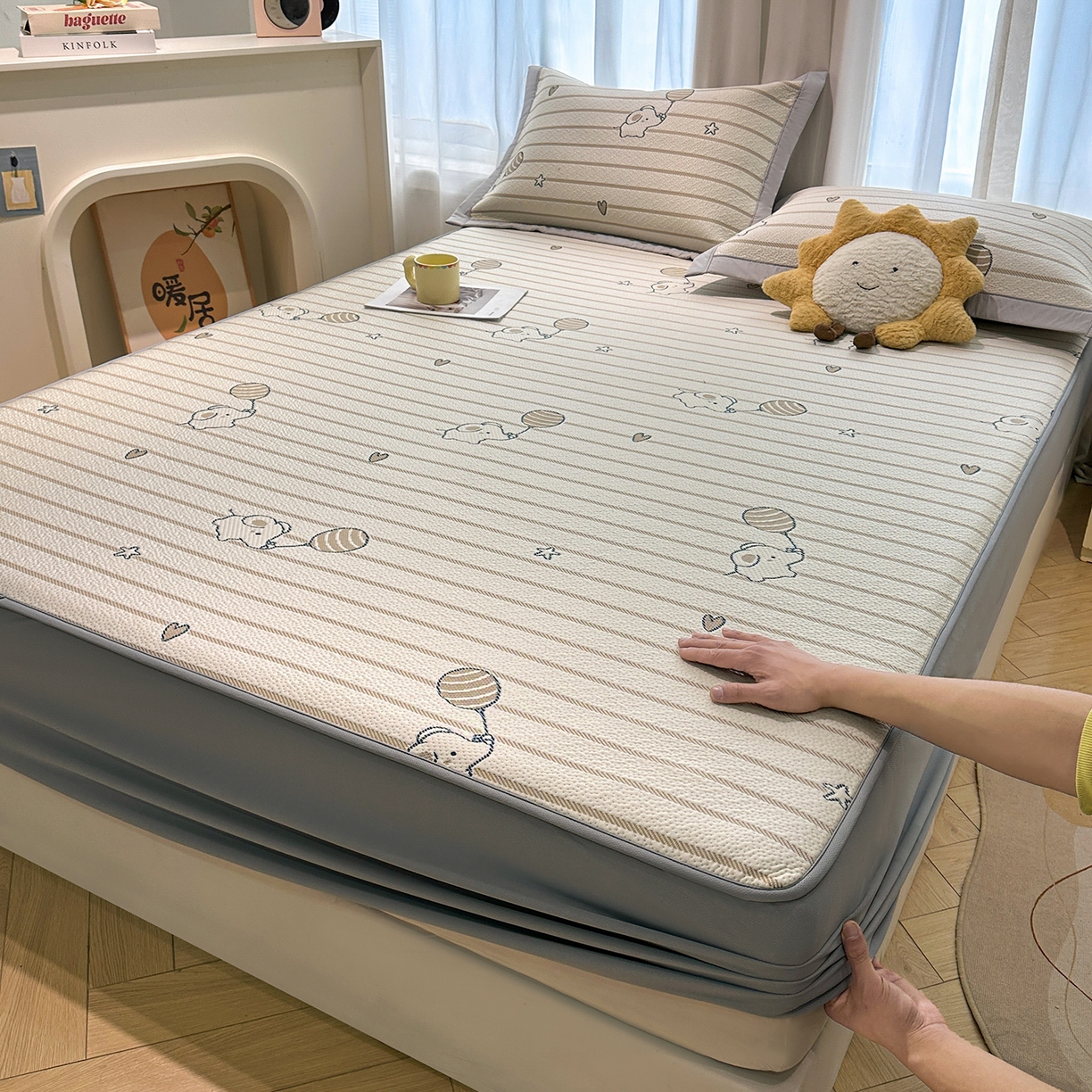 91家纺网 家纺一手货源 找家纺 织雅漫 2026春夏新款卡通乙纶冰豆豆凉席席子-床笠款 条纹小象-床笠款