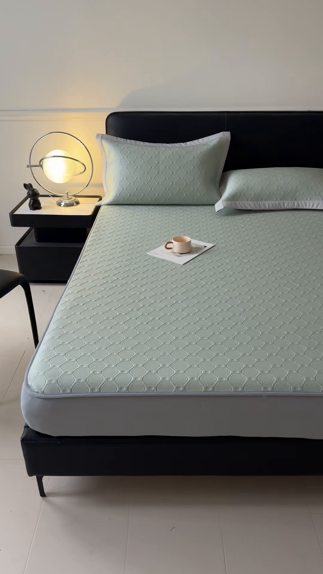 91家纺网 家纺一手货源 找家纺 织雅漫 21026春夏新款绣花凉席席子-床笠款 菱格  冰清绿-床笠款