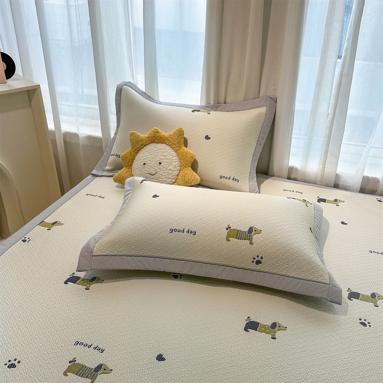 91家纺网 家纺一手货源 找家纺 （总）织雅漫 2026新款卡通实拍小红书爆款凉豆豆凉席100%PE 乙纶凉感可水洗床席席子