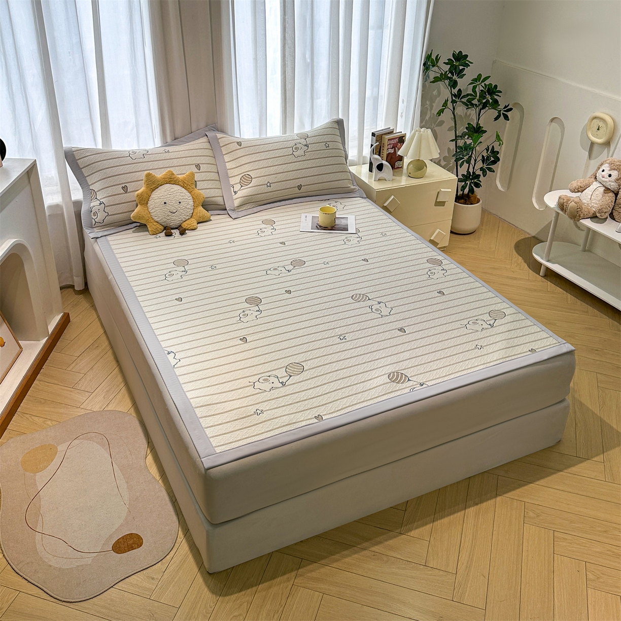 91家纺网 家纺一手货源 找家纺 织雅漫 2026新款卡通实拍小红书爆款凉豆豆凉席100%PE 乙纶凉感可水洗床席席子 条纹小象