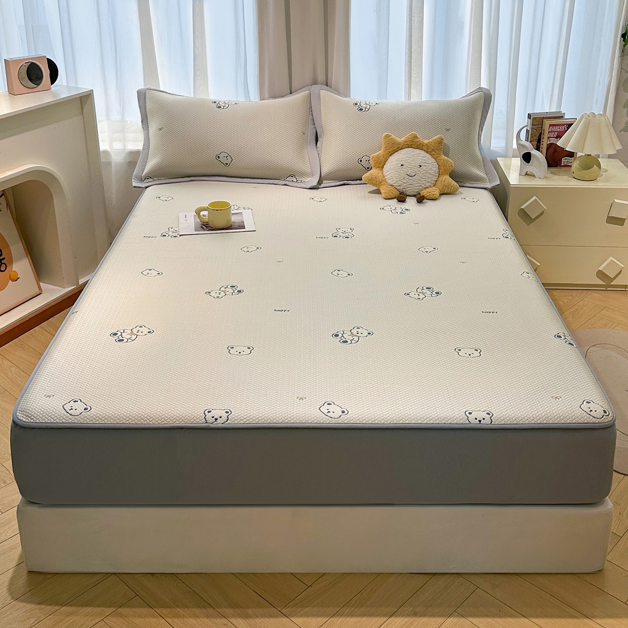 91家纺网 家纺一手货源 找家纺 织雅漫 2026春夏新款卡通乙纶冰豆豆凉席席子-床笠款 蓝蓝小熊-床笠款