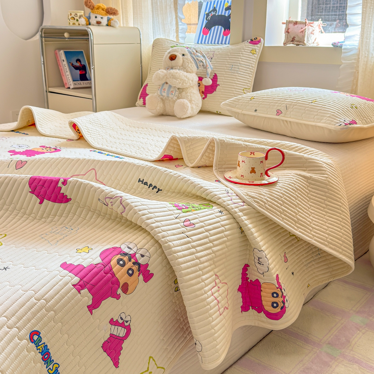 91家纺网 家纺一手货源 找家纺 雅萱家纺 2026新款A面全棉卡通印花蜡笔小新单床盖床盖单件床盖三件套 恐龙小新