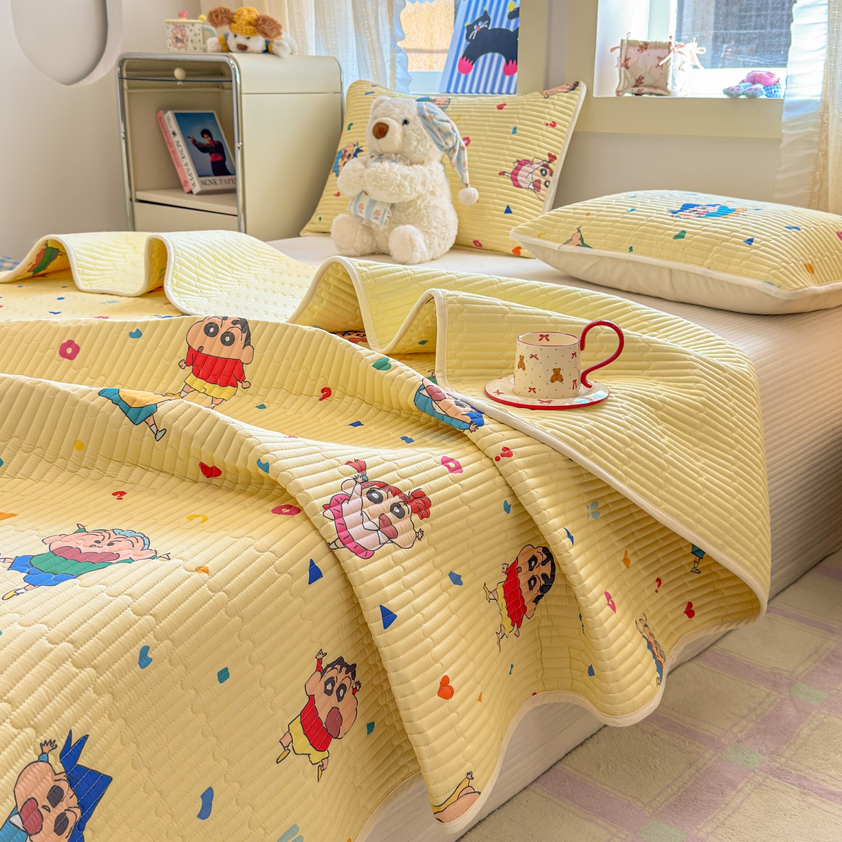 91家纺网 家纺一手货源 找家纺 雅萱家纺 2026新款A面全棉卡通印花蜡笔小新单床盖床盖单件床盖三件套 星仔生活