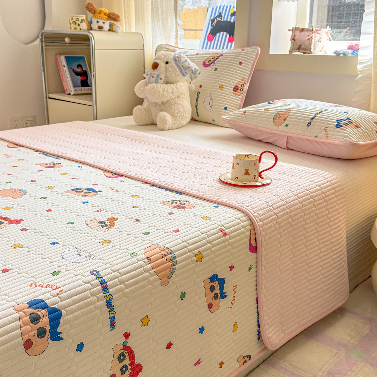 91家纺网 家纺一手货源 找家纺 雅萱家纺 2026新款A面全棉卡通印花蜡笔小新单床盖床盖单件床盖三件套 星星小新