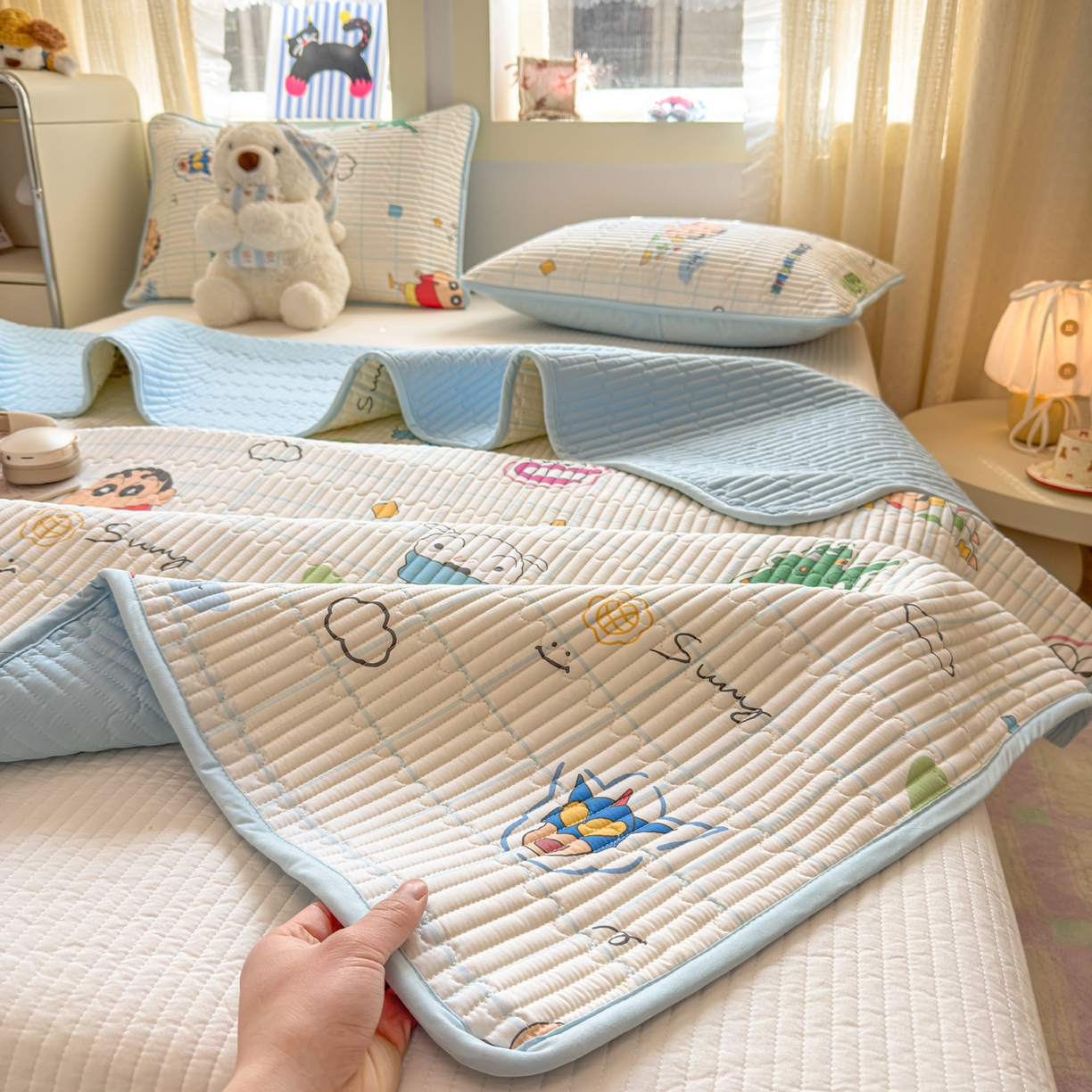 91家纺网 家纺一手货源 找家纺 雅萱家纺 2026新款A面全棉卡通印花蜡笔小新单床盖床盖单件床盖三件套 元气小新