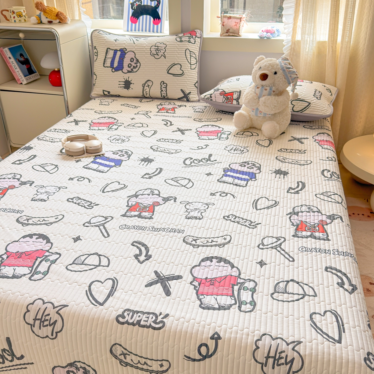 91家纺网 家纺一手货源 找家纺 雅萱家纺 2026新款A面全棉卡通印花蜡笔小新单床盖床盖单件床盖三件套 甜酷小新