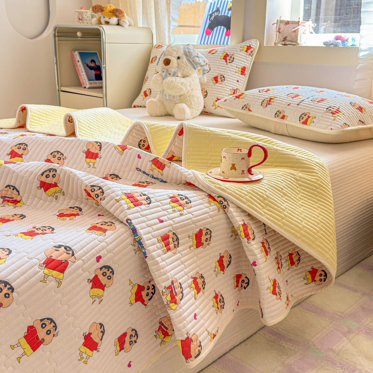 91家纺网 家纺一手货源 找家纺 雅萱家纺 2026新款A面全棉卡通印花蜡笔小新单床盖床盖单件床盖三件套 多变小新