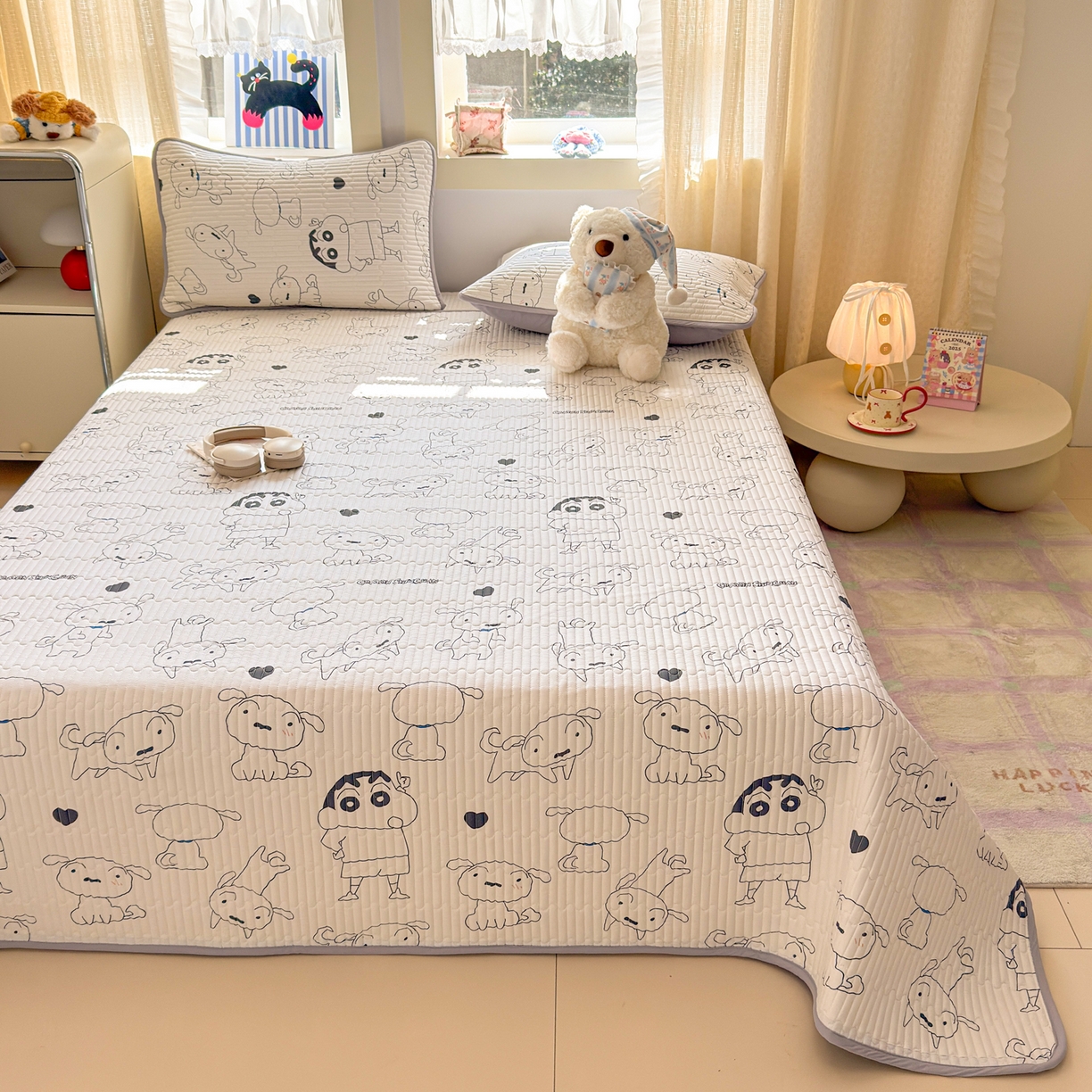 91家纺网 家纺一手货源 找家纺 雅萱家纺 2026新款A面全棉卡通印花蜡笔小新单床盖床盖单件床盖三件套 素描小新