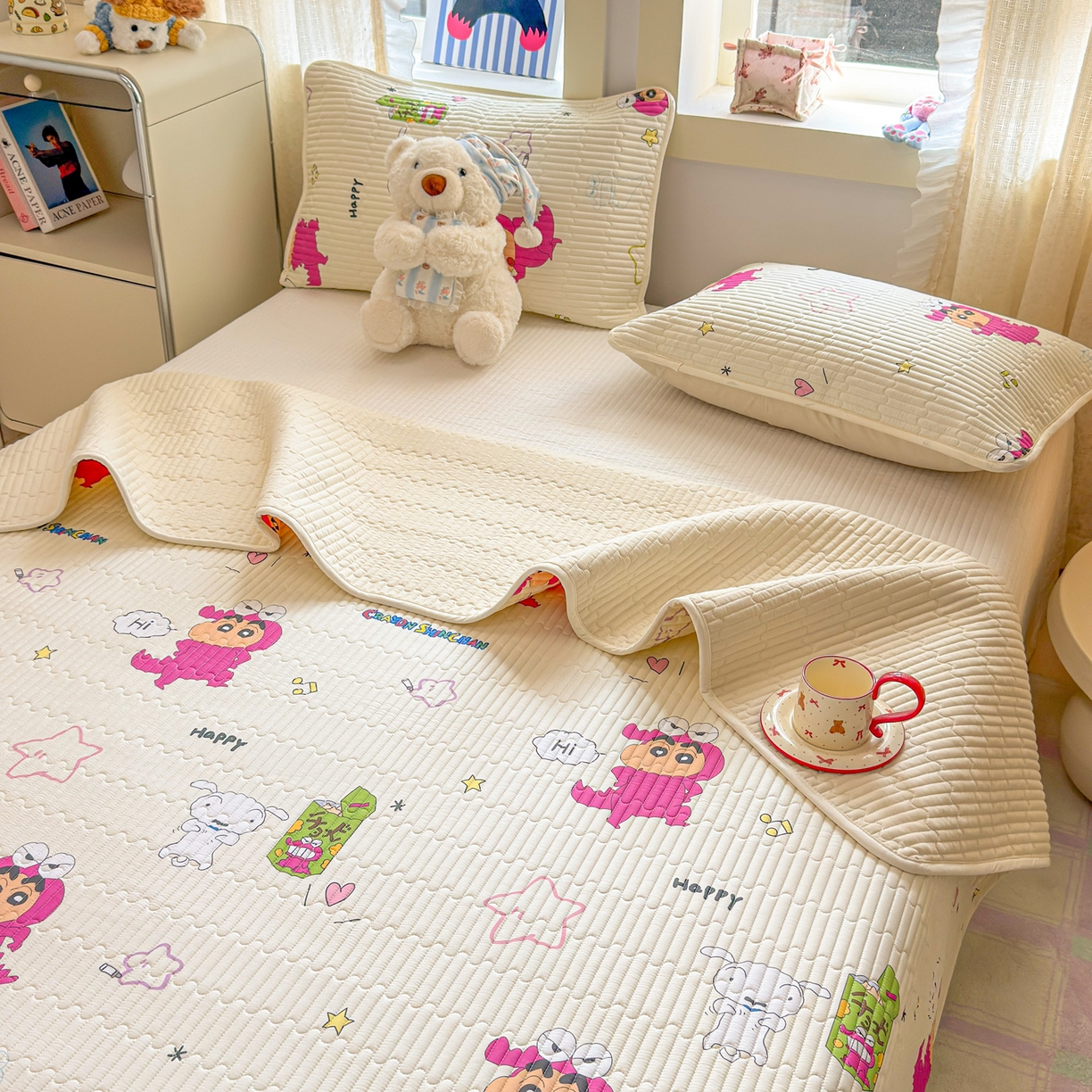 91家纺网 家纺一手货源 找家纺 雅萱家纺 2026新款A面全棉卡通印花蜡笔小新单床盖床盖单件床盖三件套 恐龙小新