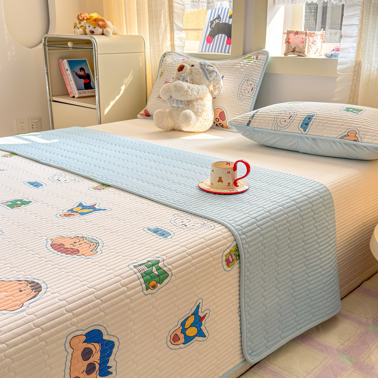 91家纺网 家纺一手货源 找家纺 雅萱家纺 2026新款A面全棉卡通印花蜡笔小新单床盖床盖单件床盖三件套 小新的朋友