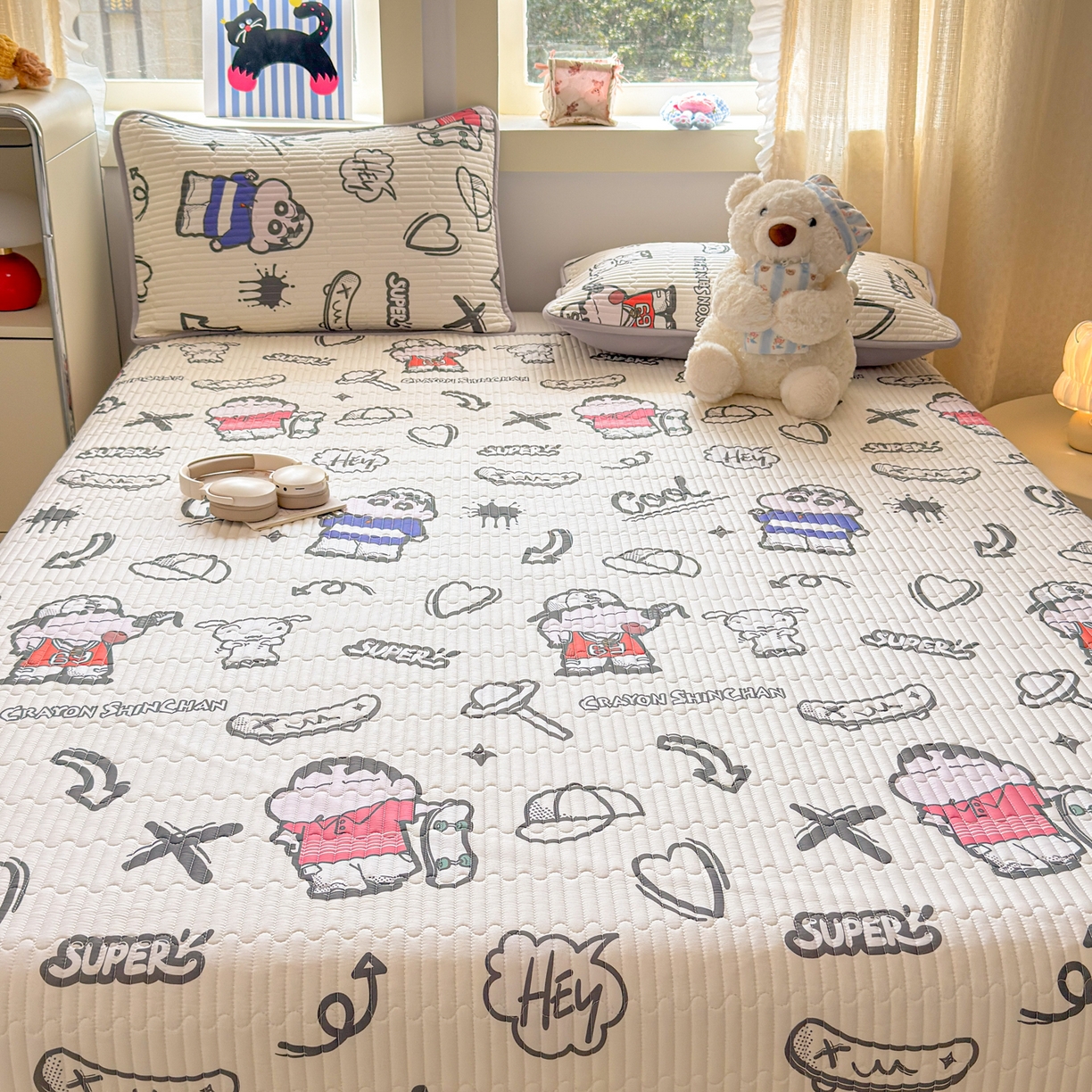 91家纺网 家纺一手货源 找家纺 雅萱家纺 2026新款A面全棉卡通印花蜡笔小新单床盖床盖单件床盖三件套 甜酷小新