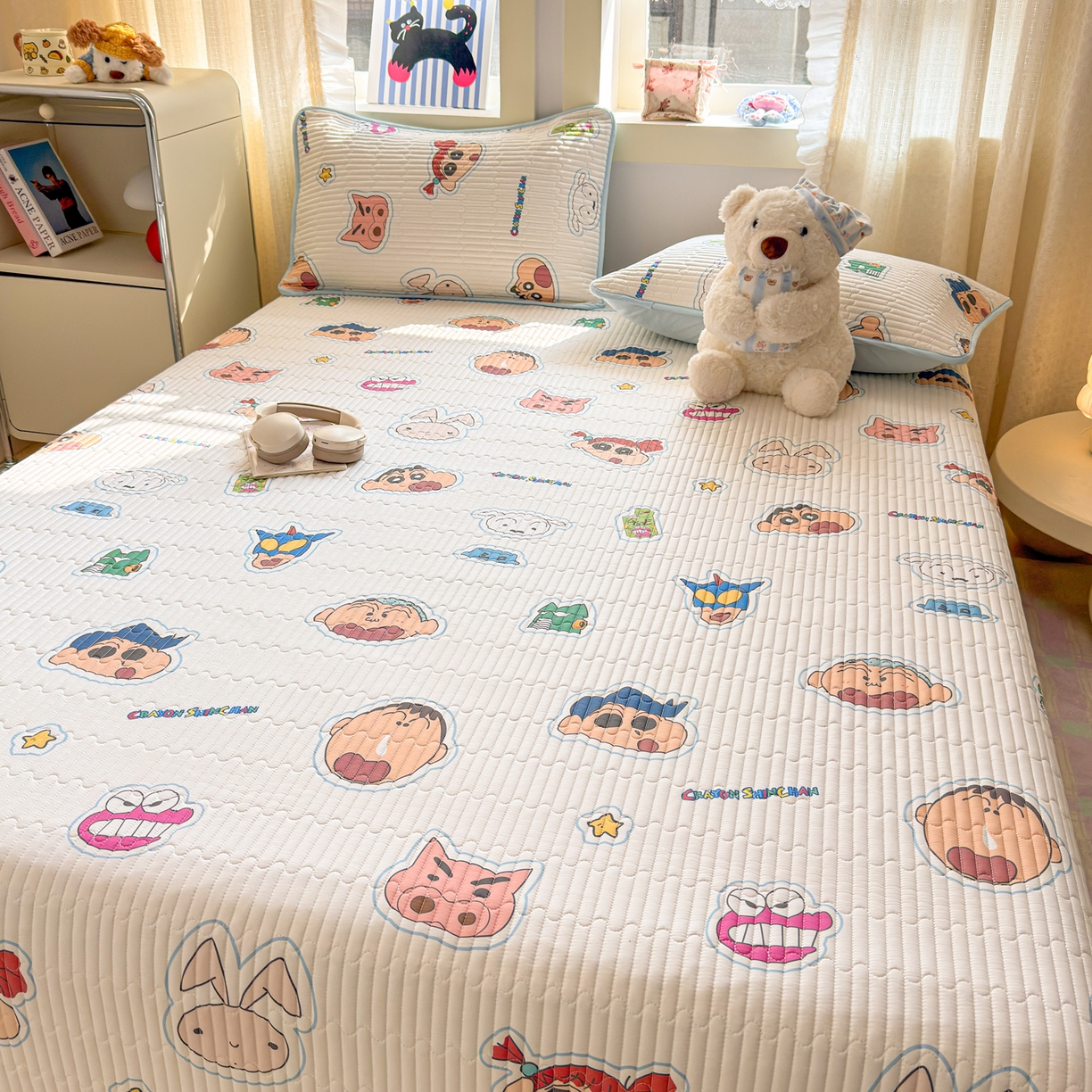 91家纺网 家纺一手货源 找家纺 雅萱家纺 2026新款A面全棉卡通印花蜡笔小新单床盖床盖单件床盖三件套 小新的朋友