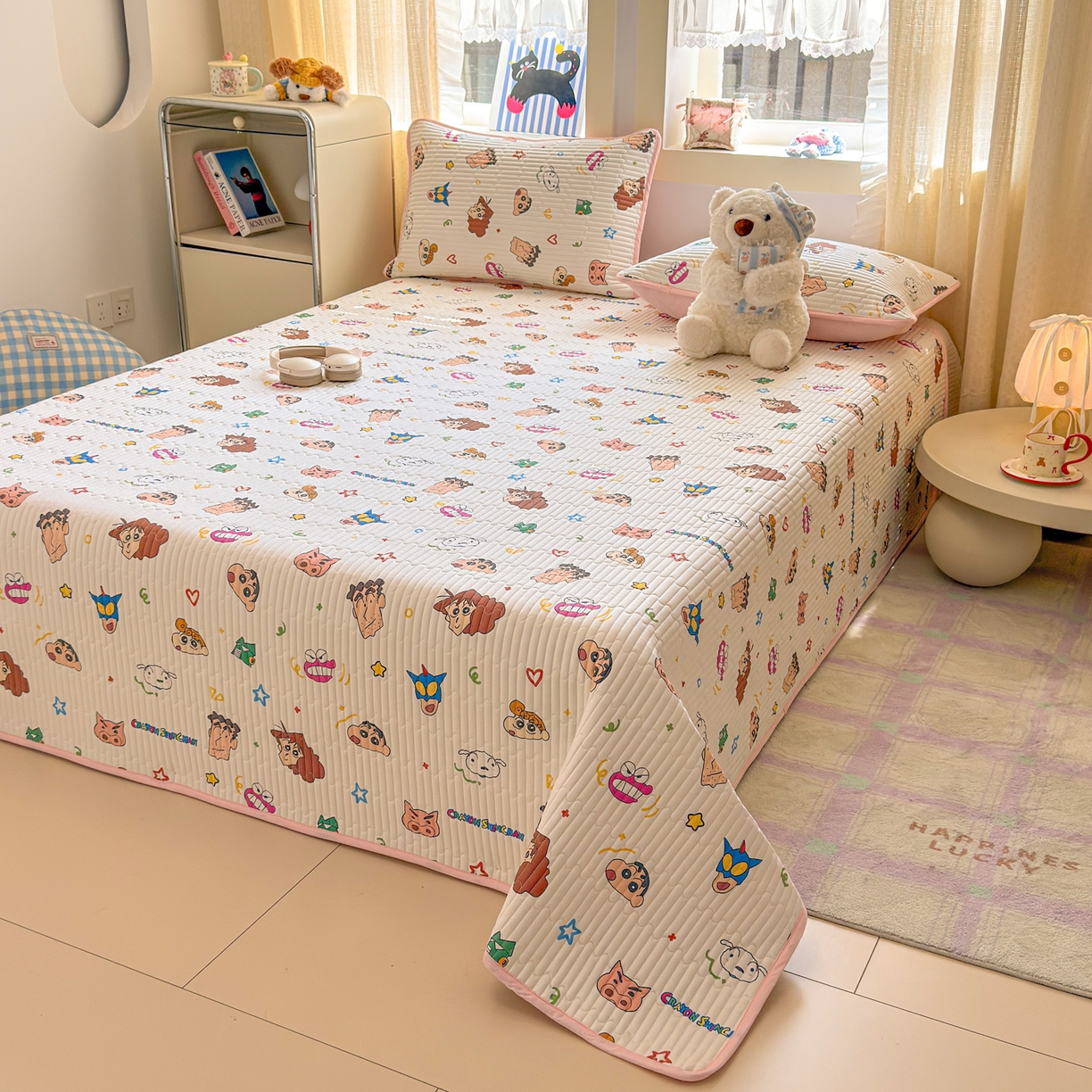 91家纺网 家纺一手货源 找家纺 雅萱家纺 2026新款A面全棉卡通印花蜡笔小新单床盖床盖单件床盖三件套 小新的一家