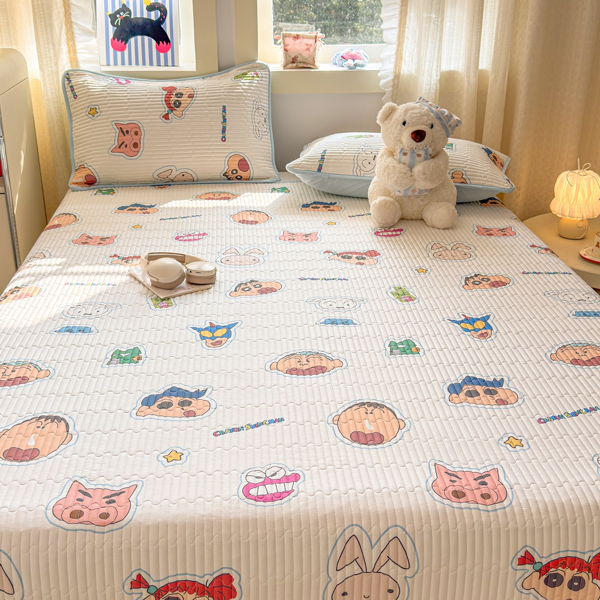 91家纺网 家纺一手货源 找家纺 雅萱家纺 2026新款A面全棉卡通印花蜡笔小新单床盖床盖单件床盖三件套 小新的朋友