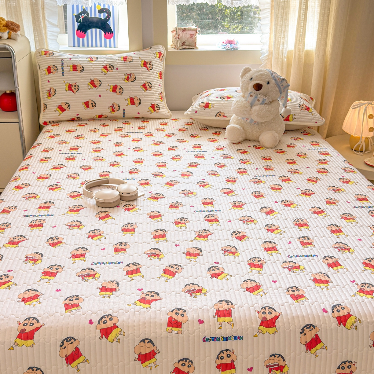 91家纺网 家纺一手货源 找家纺 雅萱家纺 2026新款A面全棉卡通印花蜡笔小新单床盖床盖单件床盖三件套 多变小新