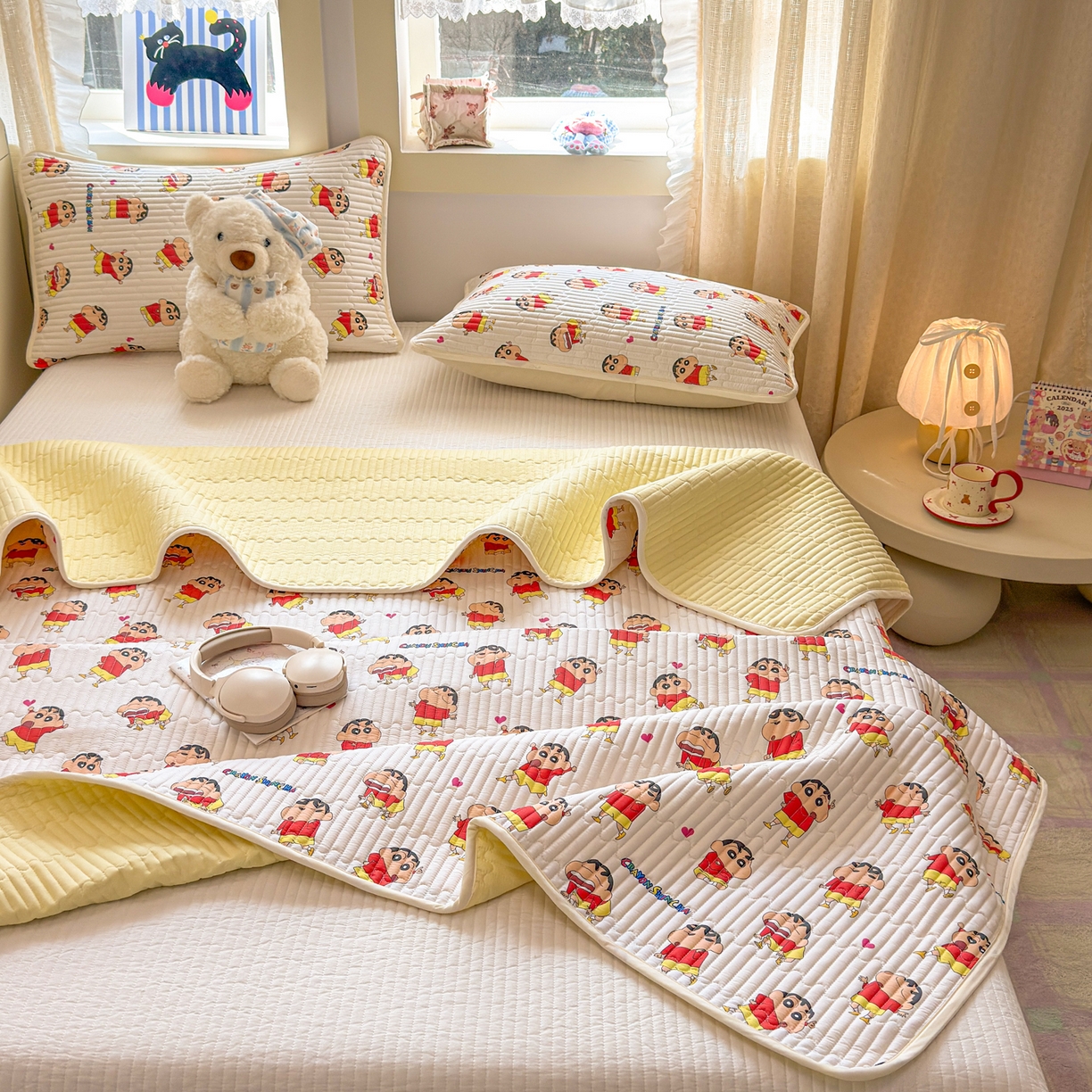 91家纺网 家纺一手货源 找家纺 雅萱家纺 2026新款A面全棉卡通印花蜡笔小新单床盖床盖单件床盖三件套 多变小新