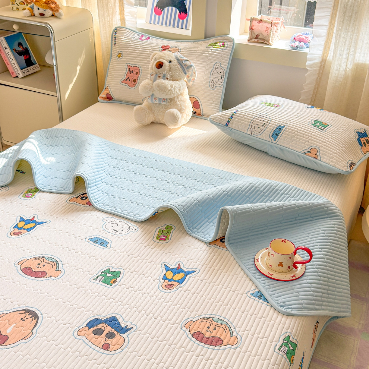 91家纺网 家纺一手货源 找家纺 雅萱家纺 2026新款A面全棉卡通印花蜡笔小新单床盖床盖单件床盖三件套 小新的朋友