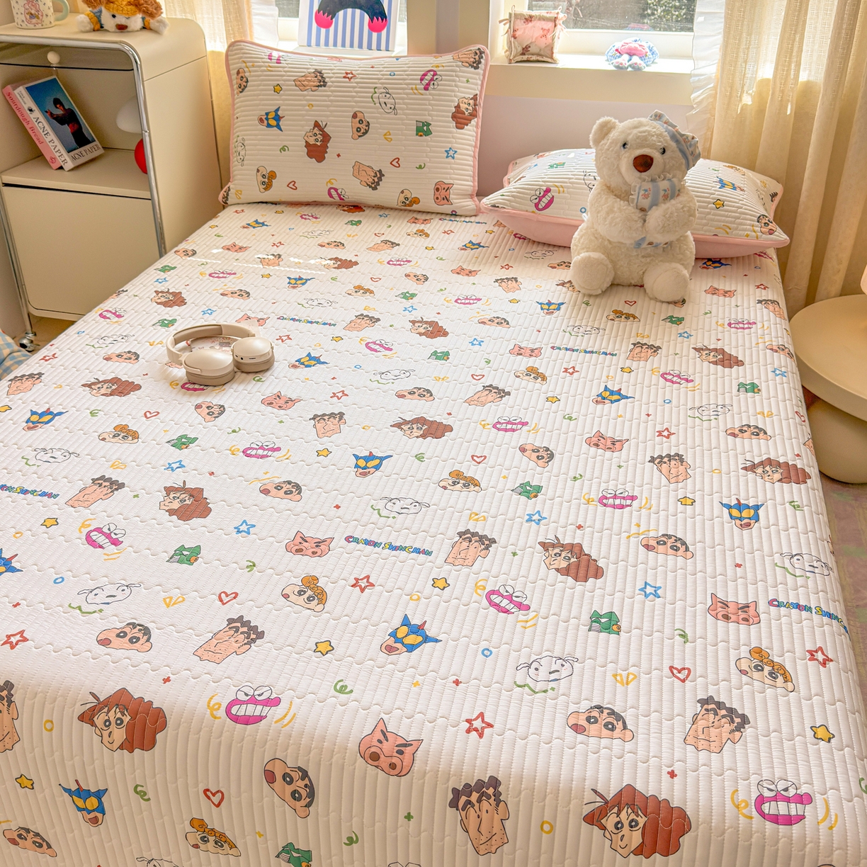 91家纺网 家纺一手货源 找家纺 雅萱家纺 2026新款A面全棉卡通印花蜡笔小新单床盖床盖单件床盖三件套 小新的一家