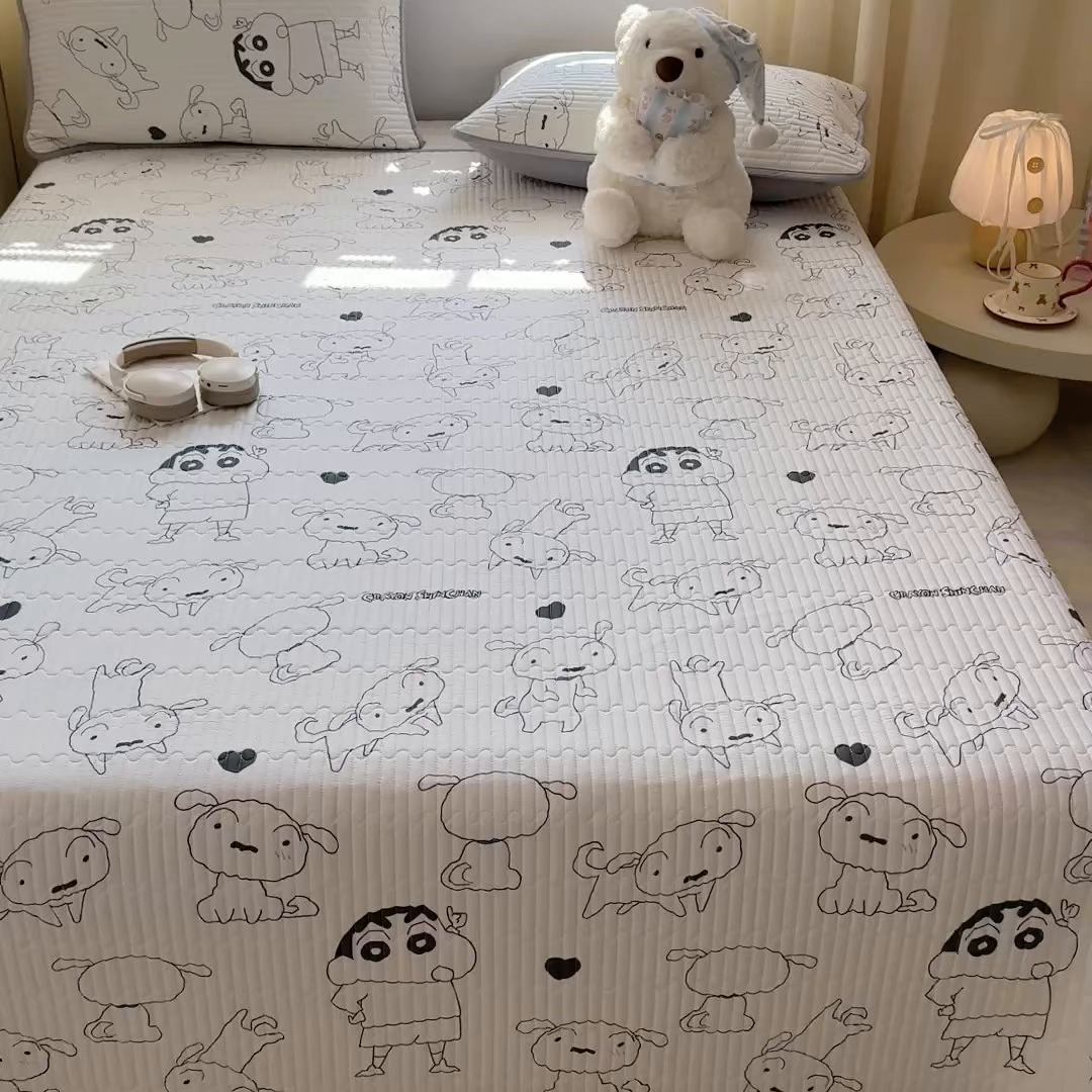91家纺网 家纺一手货源 找家纺 雅萱家纺 2026新款A面全棉卡通印花蜡笔小新单床盖床盖单件床盖三件套 素描小新