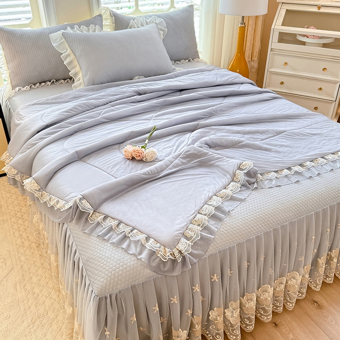 91家纺网 家纺一手货源 找家纺 后庭寝室 2026新款豆豆席乳胶凉席夏被四件套-盛世花开系列 盛世花开-浅灰